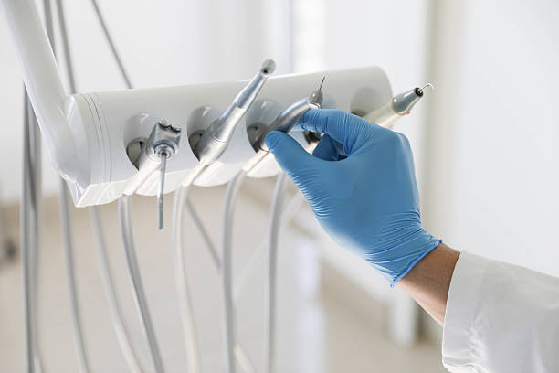 Professional Emergency Dentist technician working in Setauket, NY